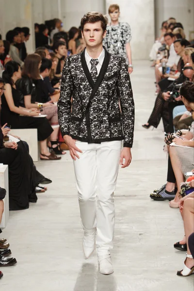 Look 66